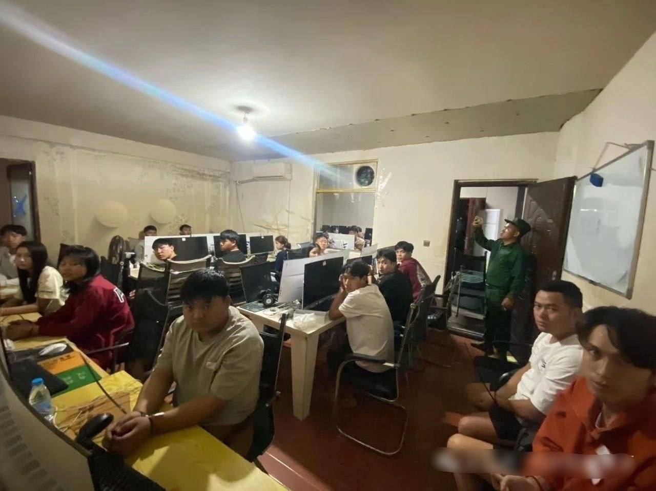 佤邦与缅北第四特区联手捣毁大型电诈窝点 78 人落网 10 名嫌犯移交中方